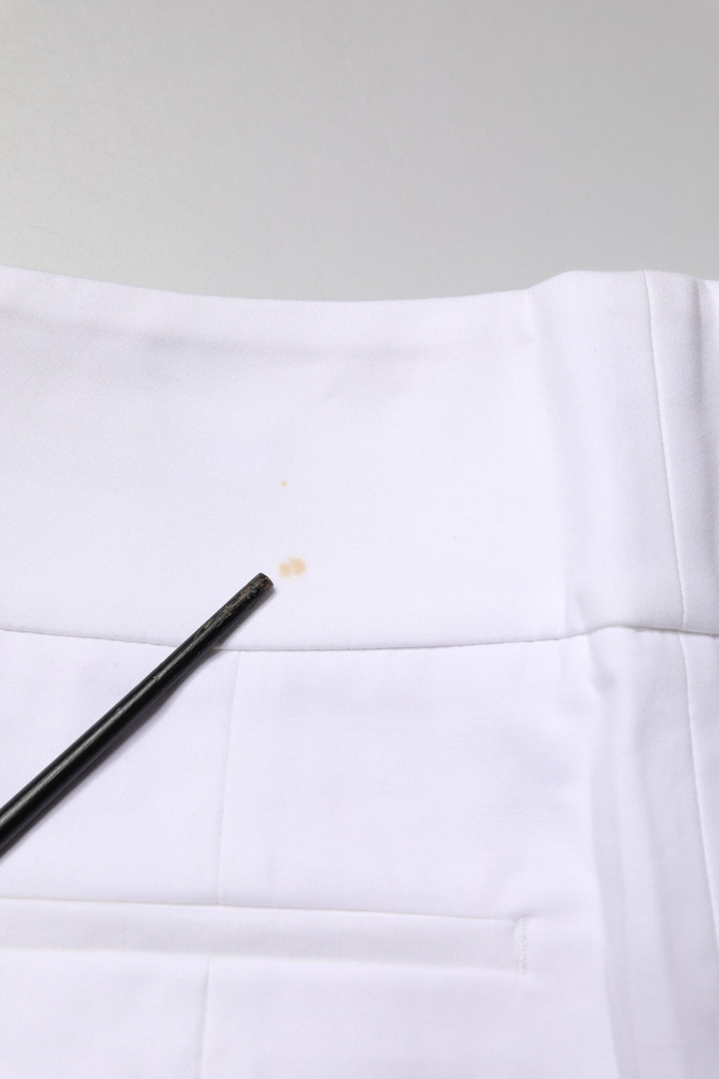 Peserico White High Waist Tapered Fit Chino Trouser Pants