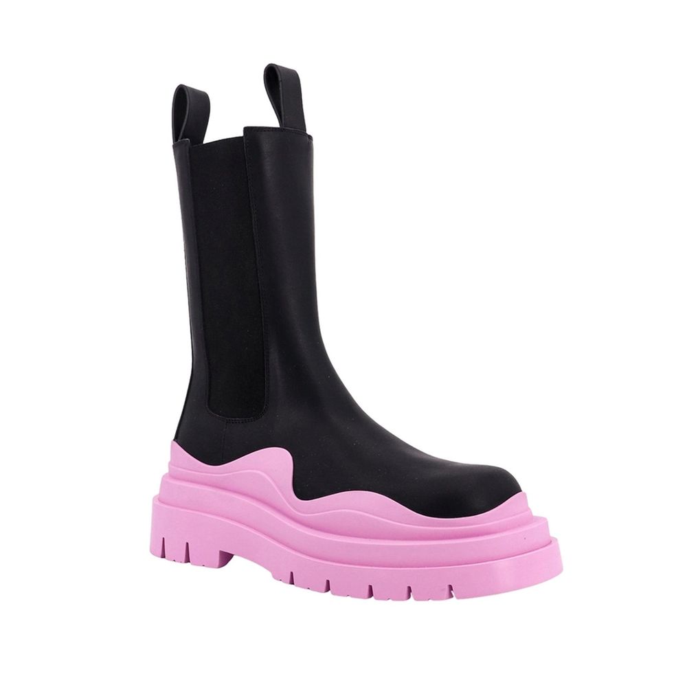 Bottega Veneta Black Calfskin Chelsea Boots