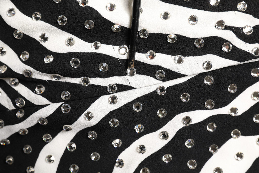 Vestido Dolce & Gabbana de cebra blanco y negro con adornos de cristal