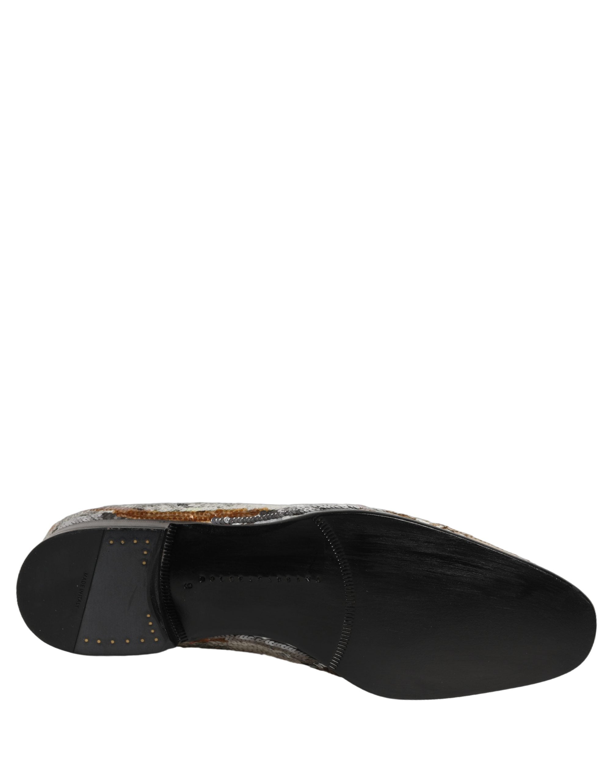Mocasines con lentejuelas en oro blanco de Dolce & Gabbana