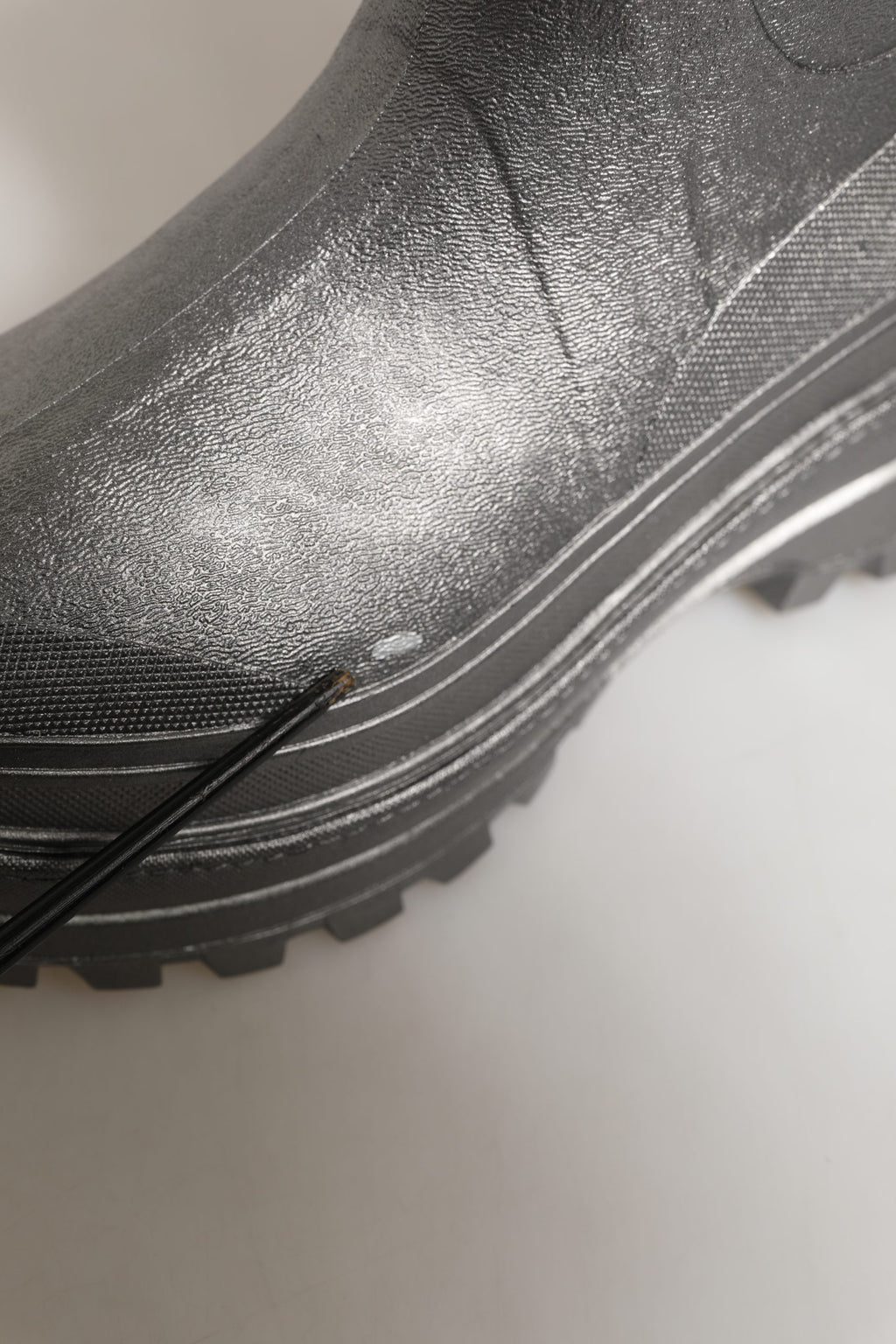 Botas de agua Dolce & Gabbana metalizadas plateadas sin cordones para hombre