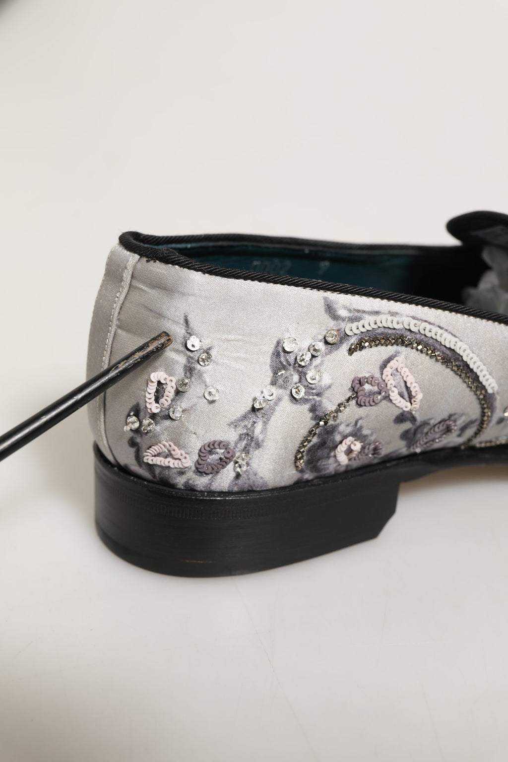Zapatos mocasines formales Dolce & Gabbana blancos con lentejuelas