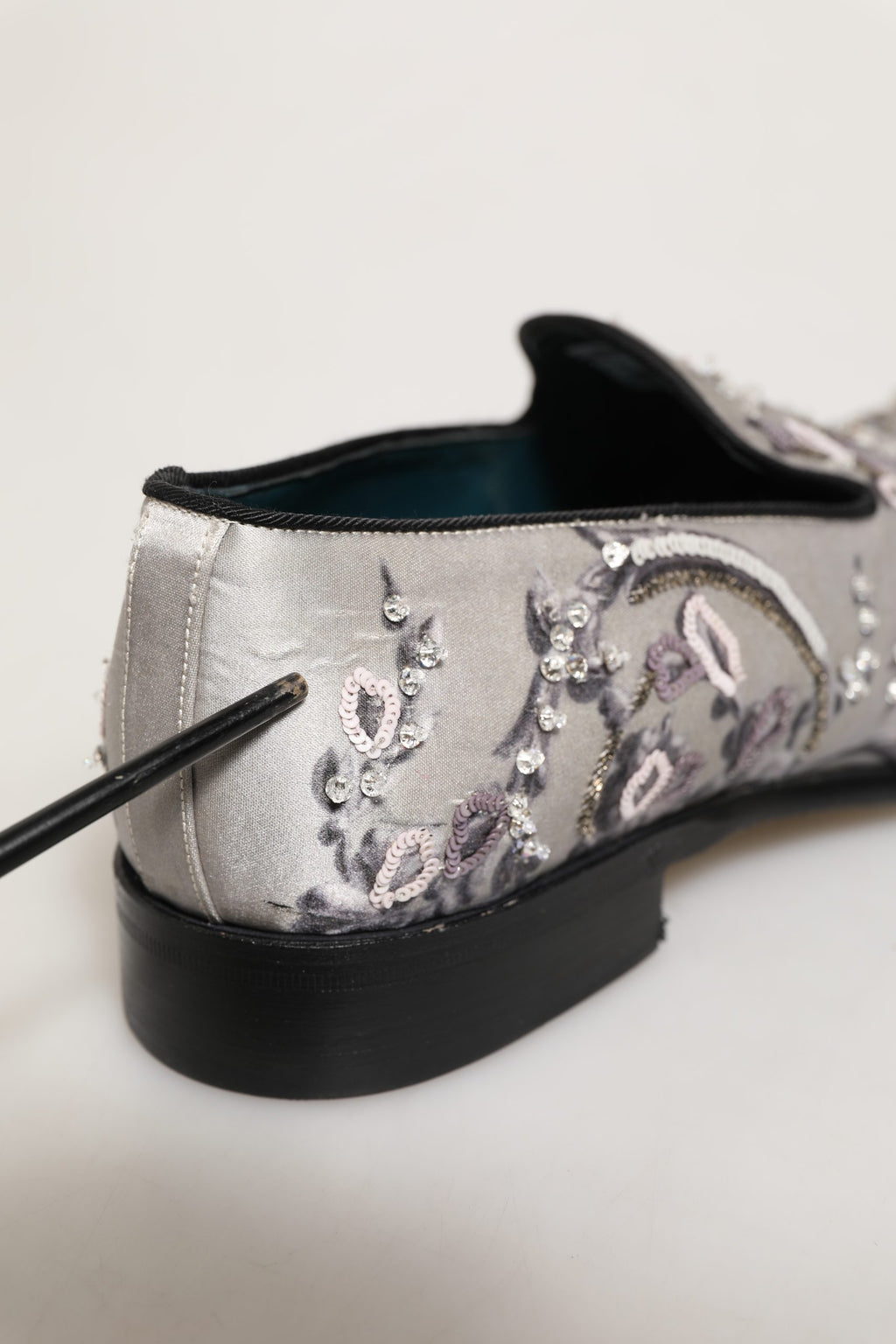 Zapatos mocasines formales Dolce & Gabbana blancos con lentejuelas