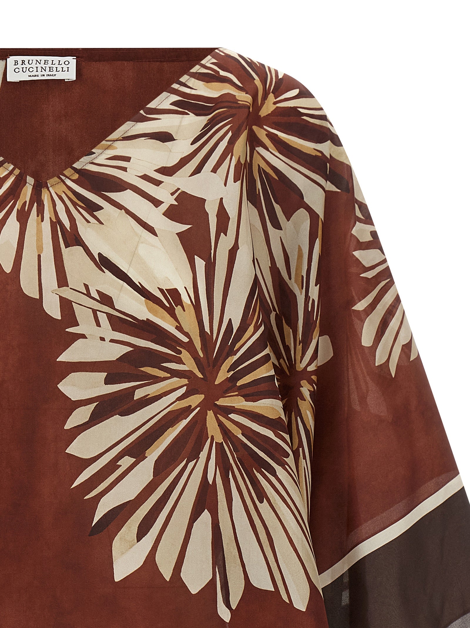 Blusa de seda burdeos de Brunello Cucinelli