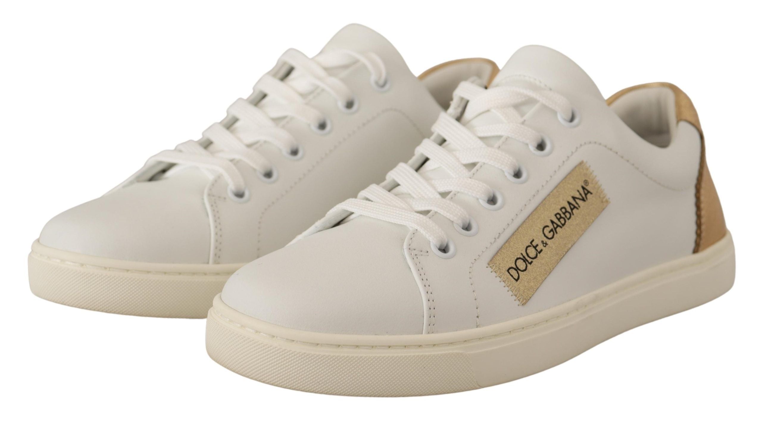 Zapatillas Dolce & Gabbana elegantes de cuero blanco con detalles dorados