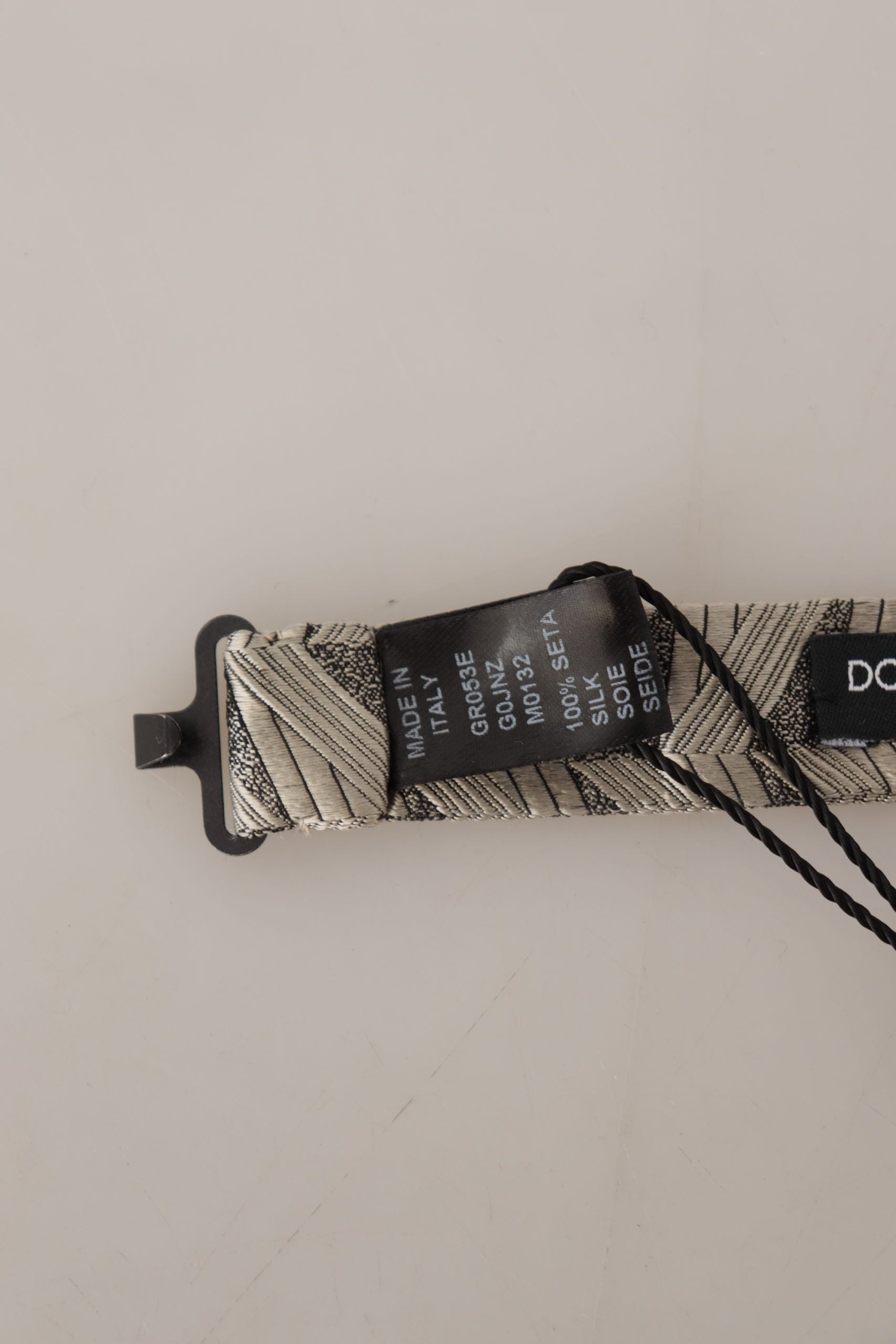 Pajarita elegante de seda gris de Dolce & Gabbana
