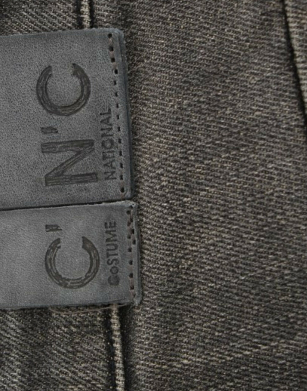 Jeans rectos desgastados gris elegante de Costume National