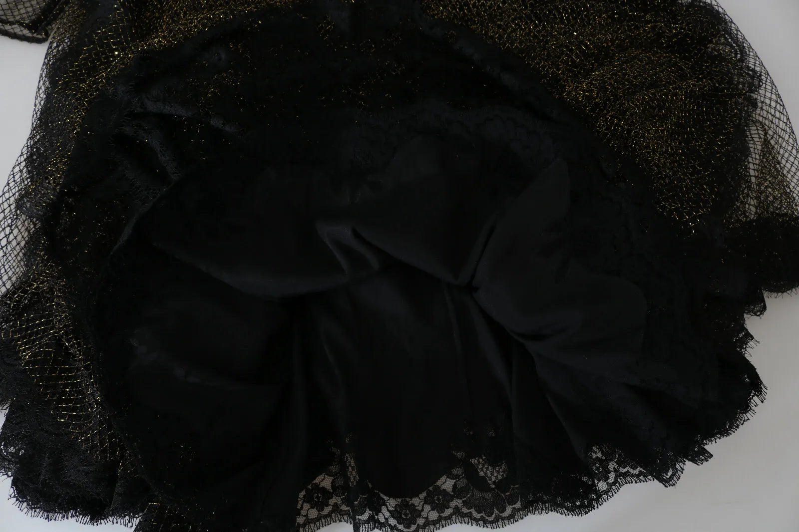 Dolce & Gabbana Vestido acampanado negro con corazón de cristal dorado