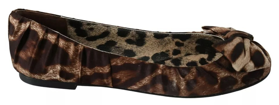 Zapatos planos de seda de leopardo marrones de Dolce & Gabbana