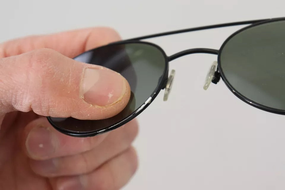 Gafas de sol Dolce & Gabbana DG2245 con montura de acero negro mate y lentes verdes