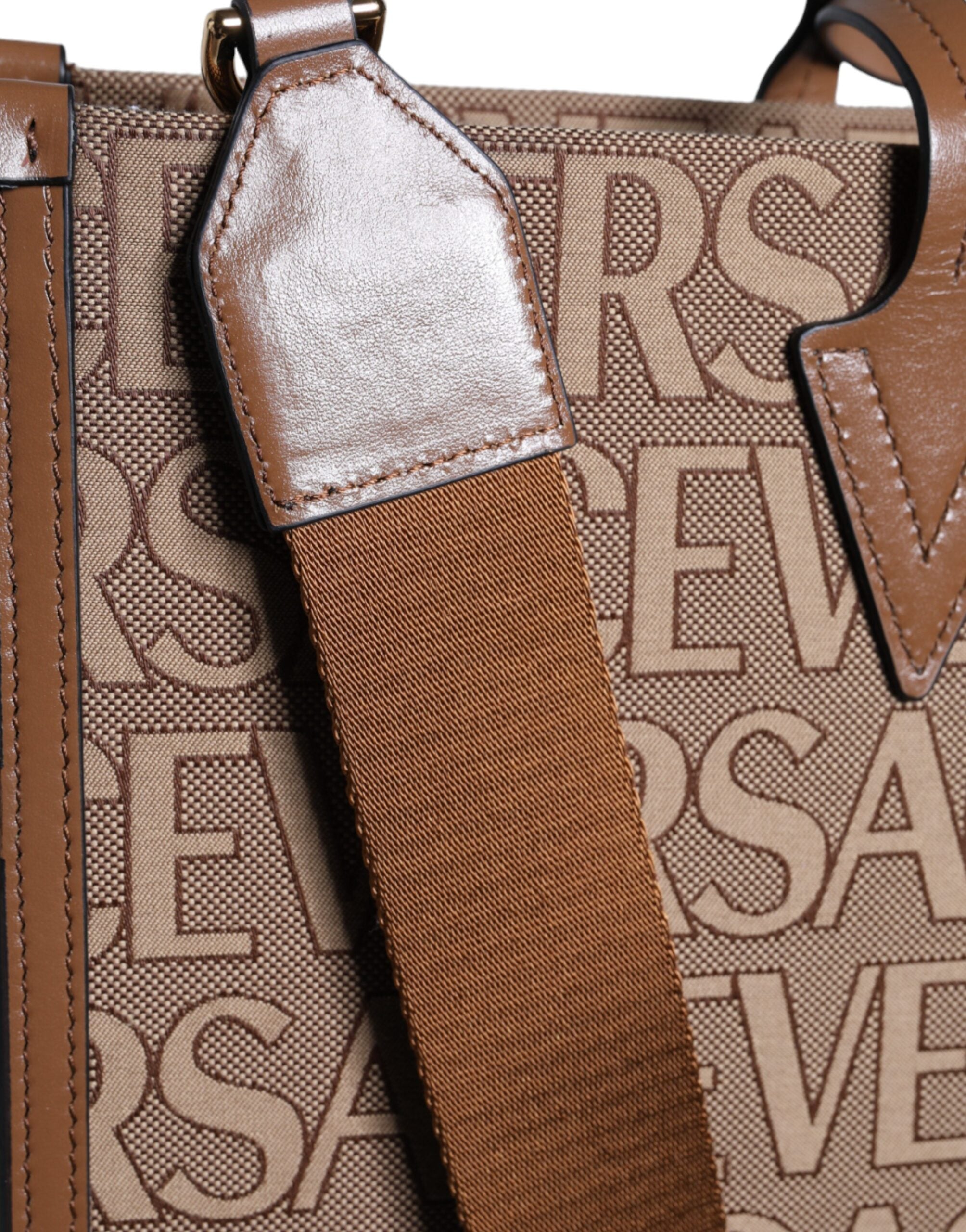 Bolso Tote Cruzado Versace Marrón con Asa Superior de Piel Jacquard y Logotipo