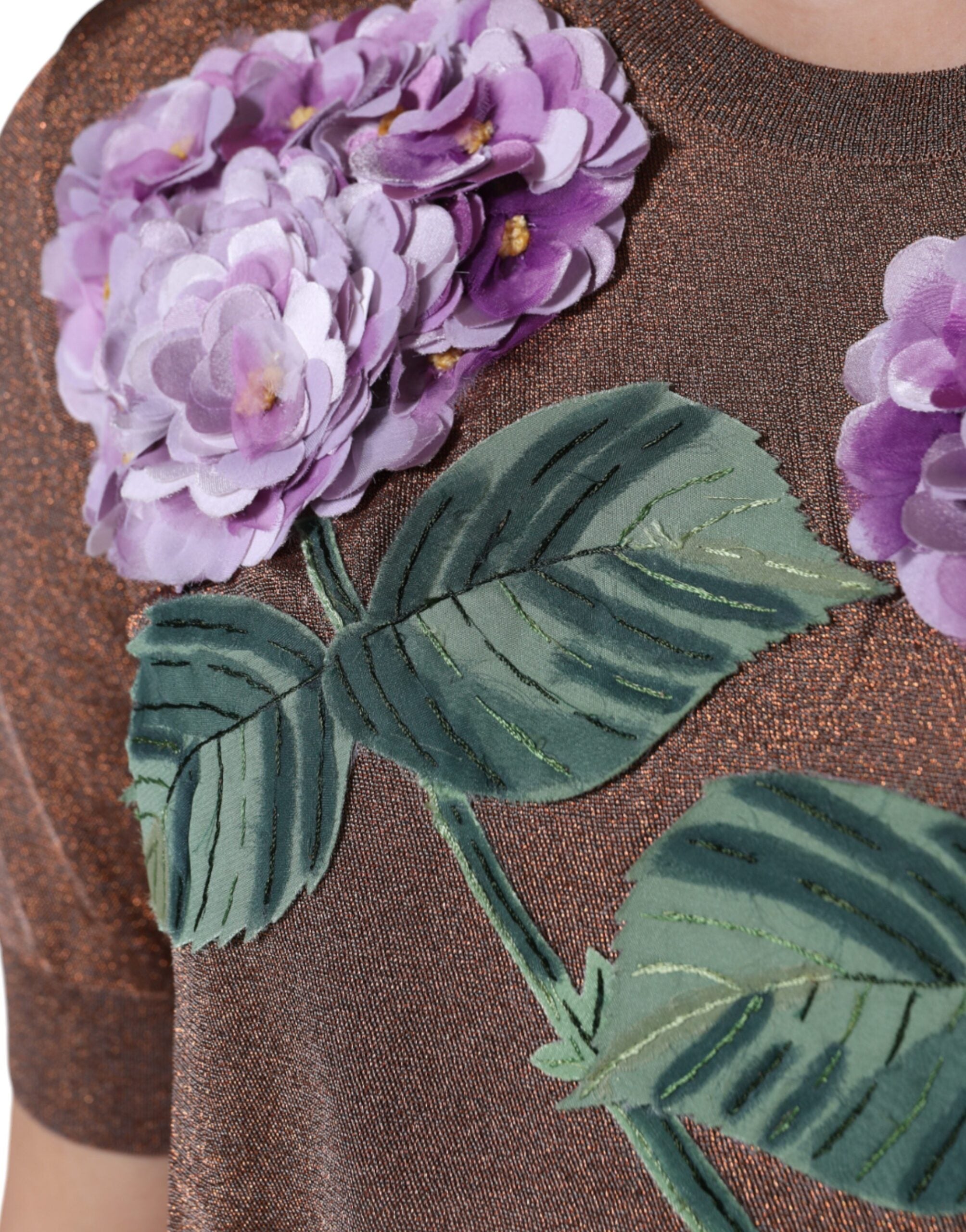 Top de manga corta de viscosa marrón con aplique floral de Dolce & Gabbana