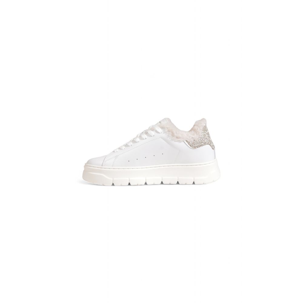 Zapatilla de Piel Blanca Crime London