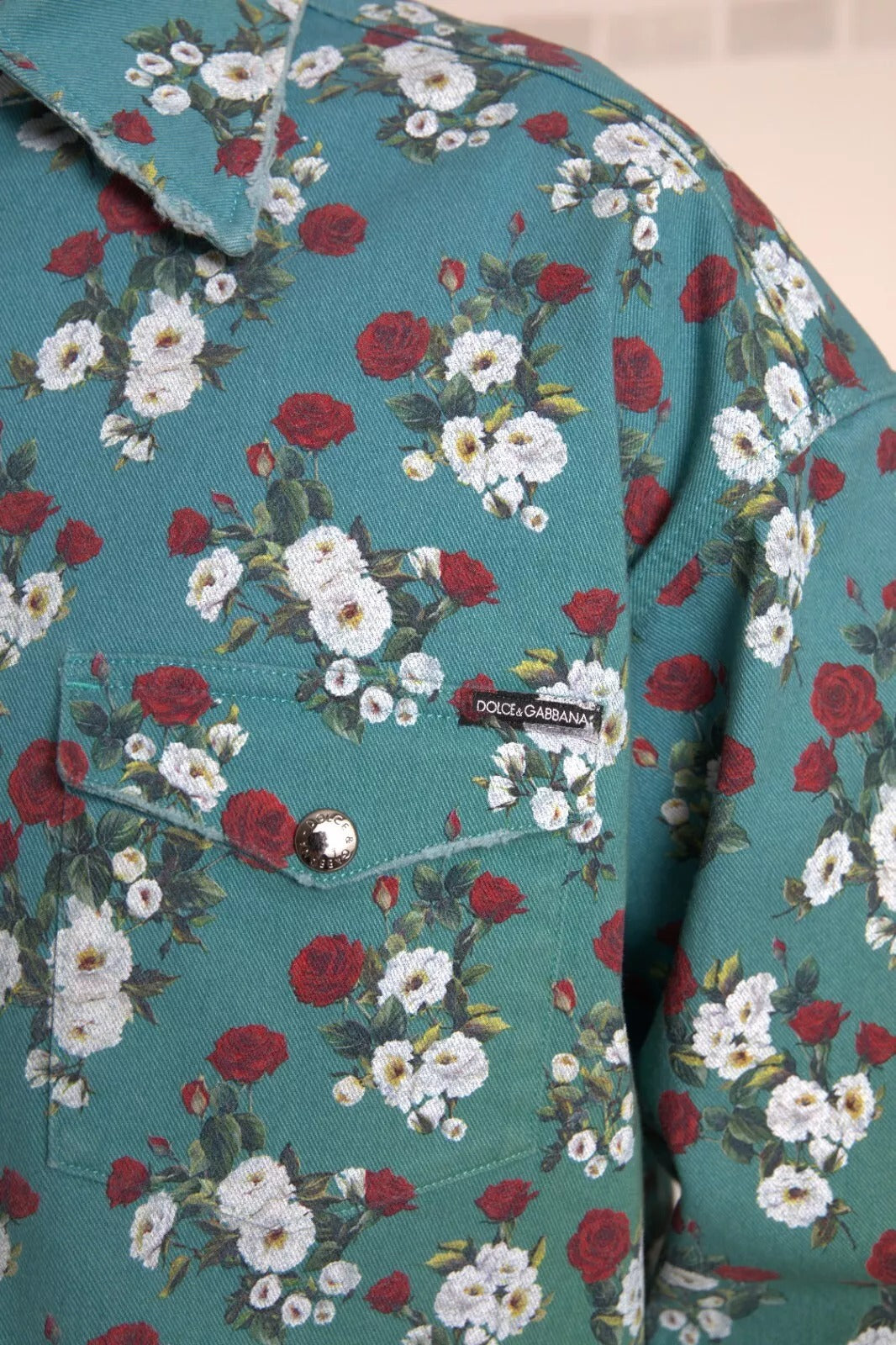 Camisa vaquera de algodón con botones, estampado floral azul de Dolce & Gabbana