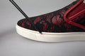 Dolce & Gabbana Zapatillas Bajas sin Cordones de Encaje Rojo y Negro