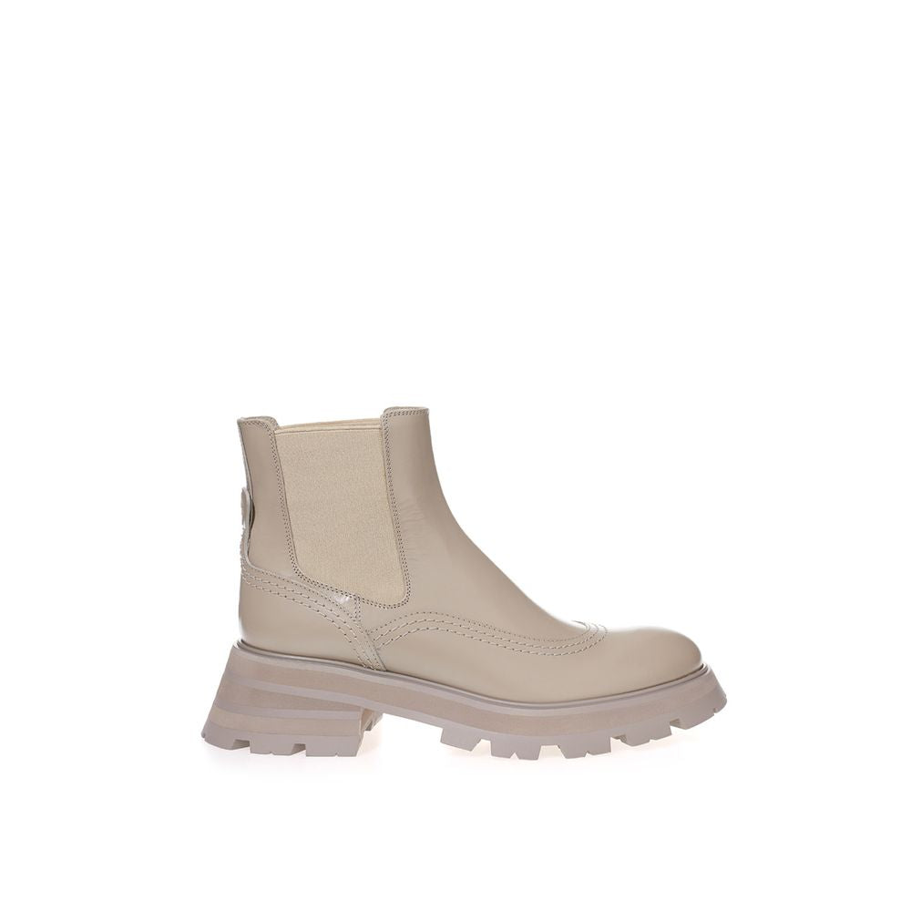 Botas de cuero gris elegantes Alexander McQueen para pasos con estilo