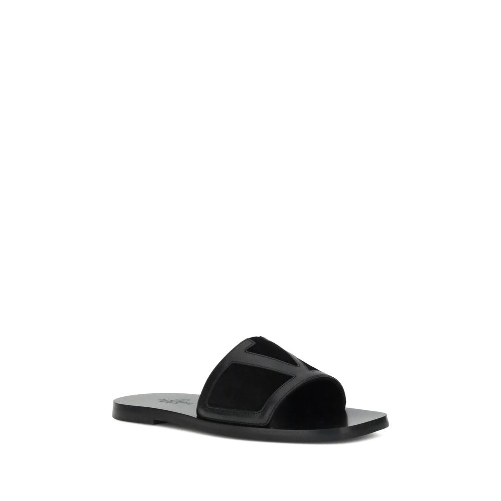 Valentino Garavani Viva Superstar Sandals