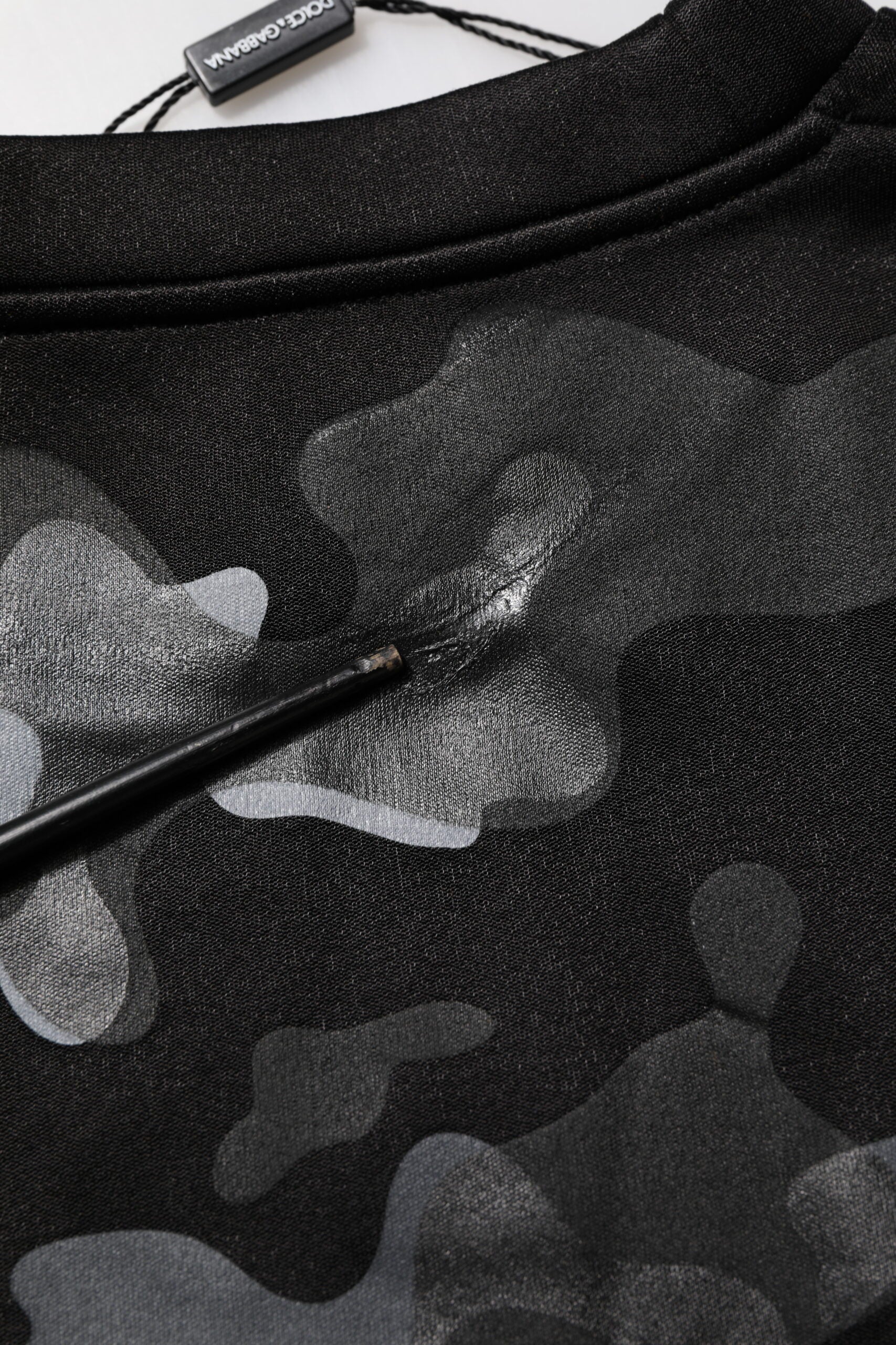 Sudadera con cuello redondo y estampado de camuflaje negro de Dolce & Gabbana