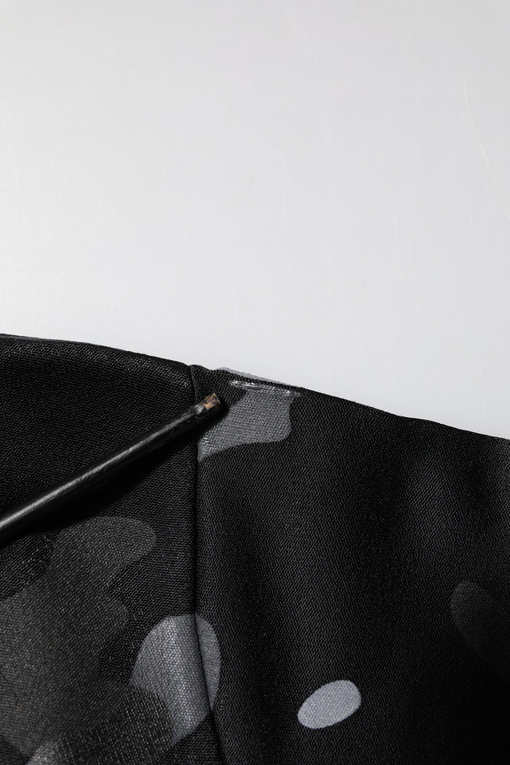 Dolce & Gabbana Sudadera con cuello redondo y estampado de camuflaje en negro