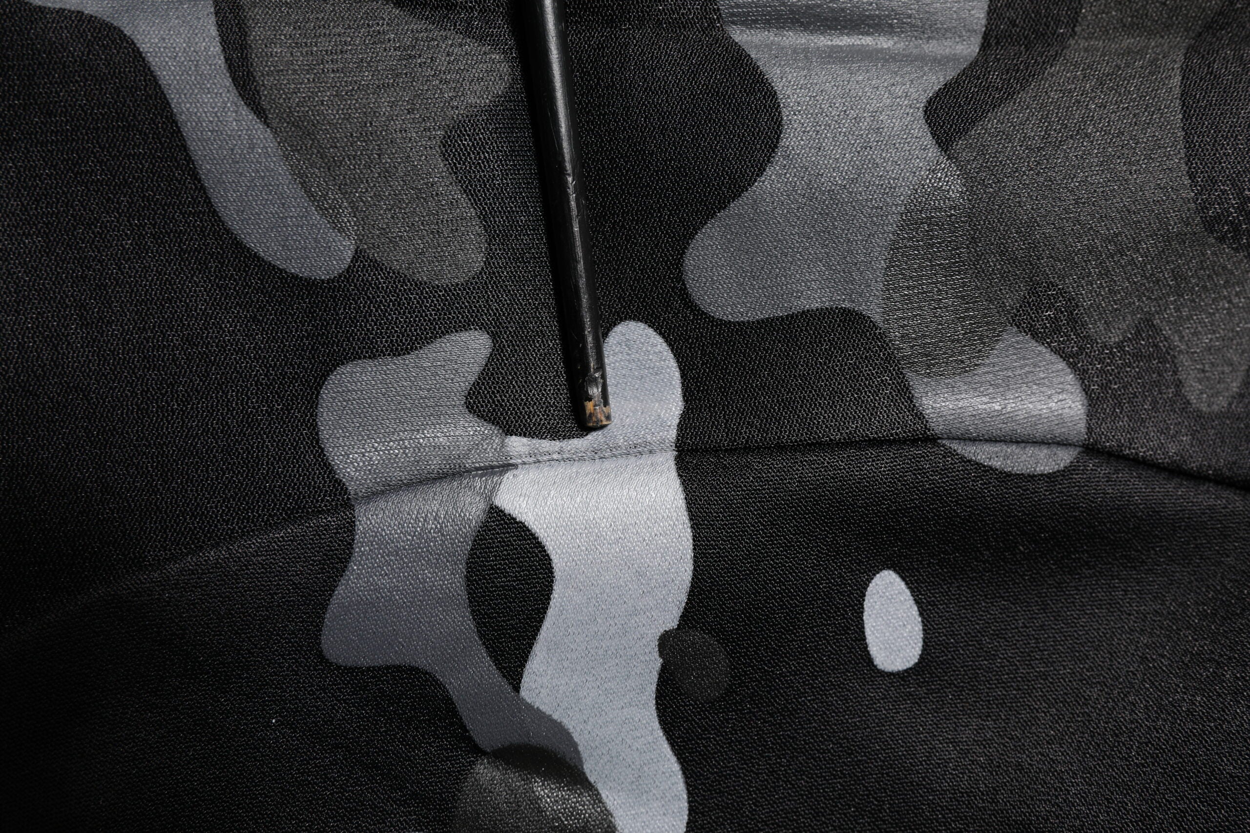 Dolce & Gabbana Sudadera con cuello redondo y estampado de camuflaje en negro