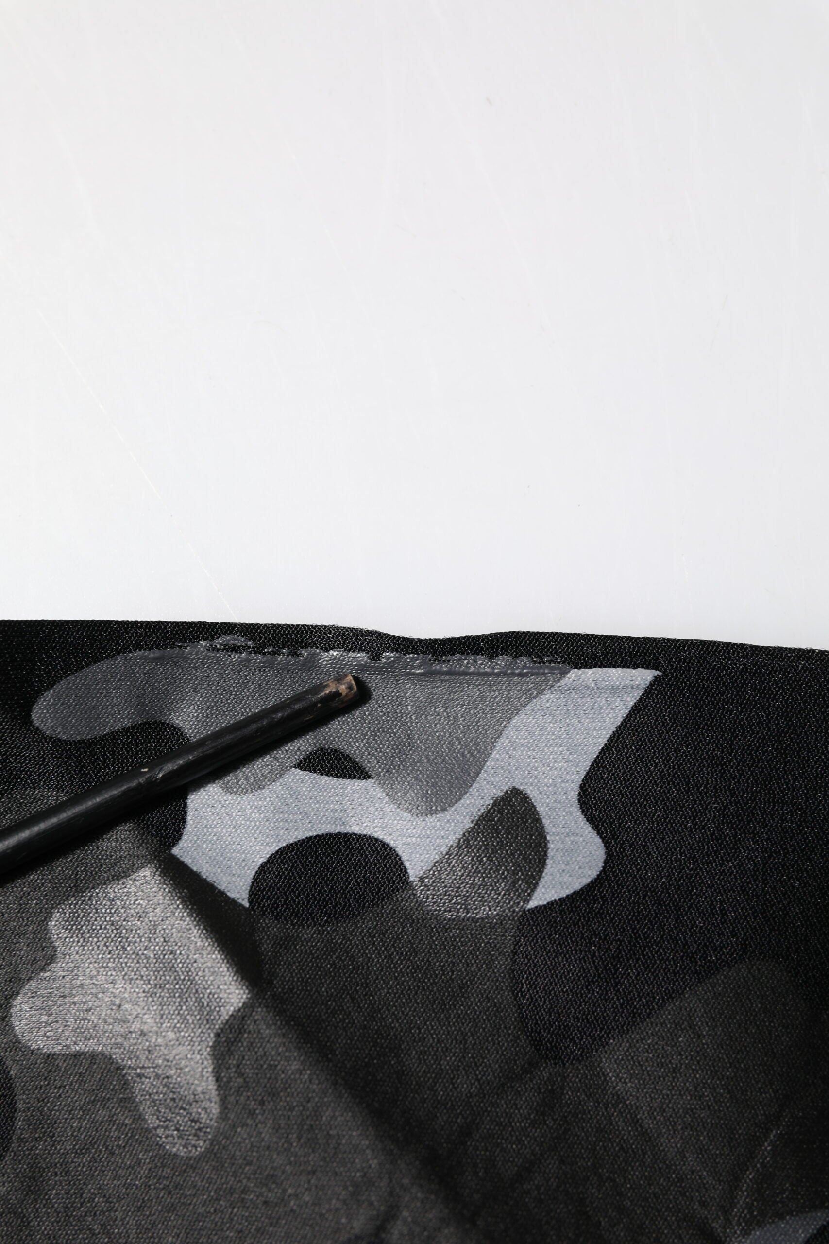 Dolce & Gabbana Sudadera con cuello redondo y estampado de camuflaje en negro
