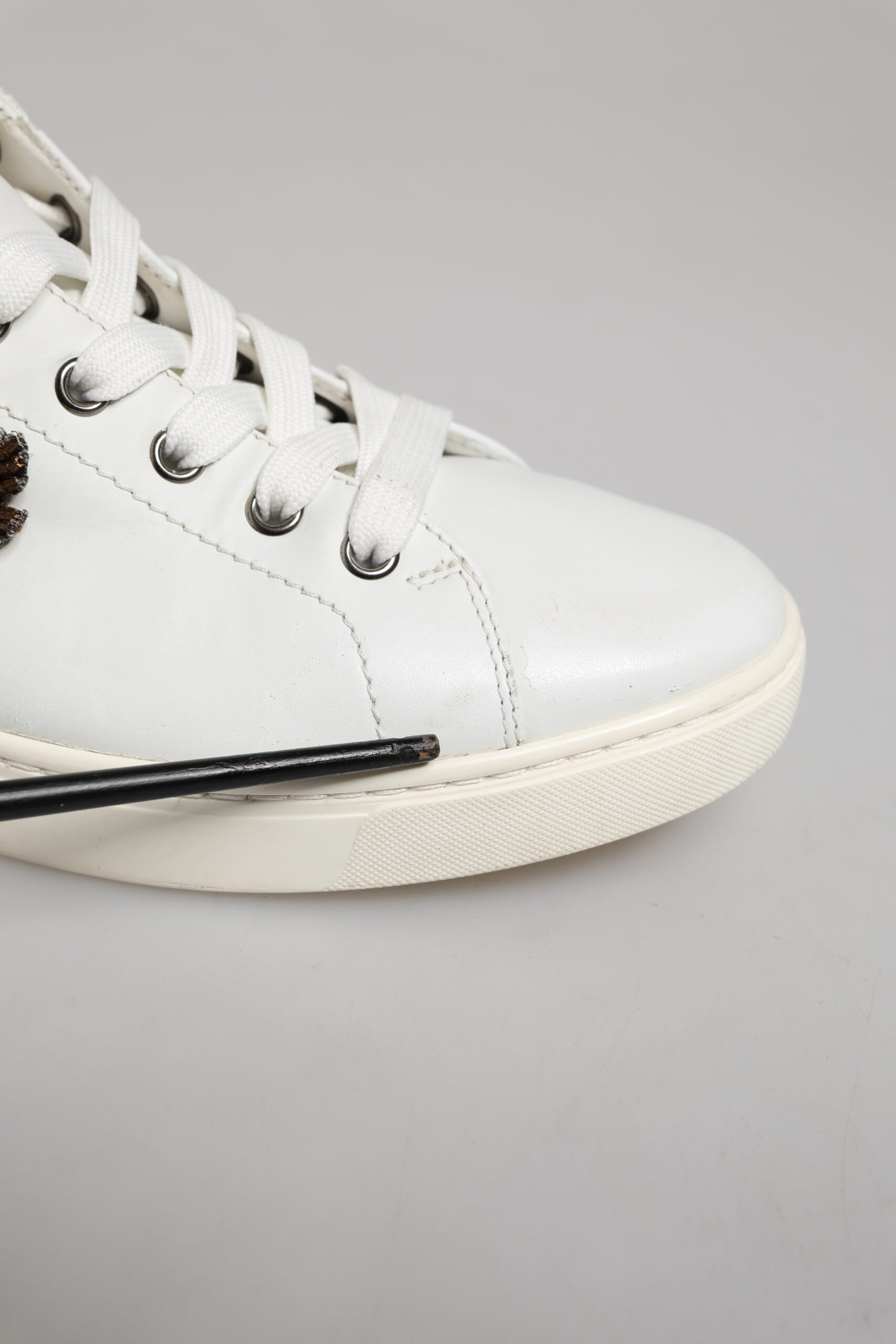 Zapatillas de hombre Dolce & Gabbana blancas plateadas con Sagrado Corazón