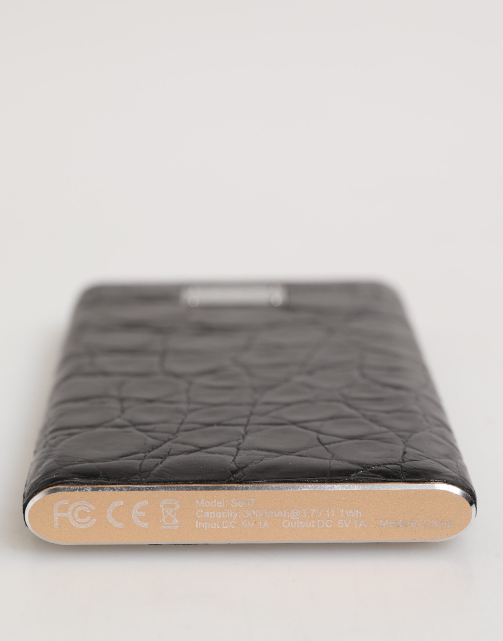 Dolce & Gabbana Chic Pink Leather Power Bank