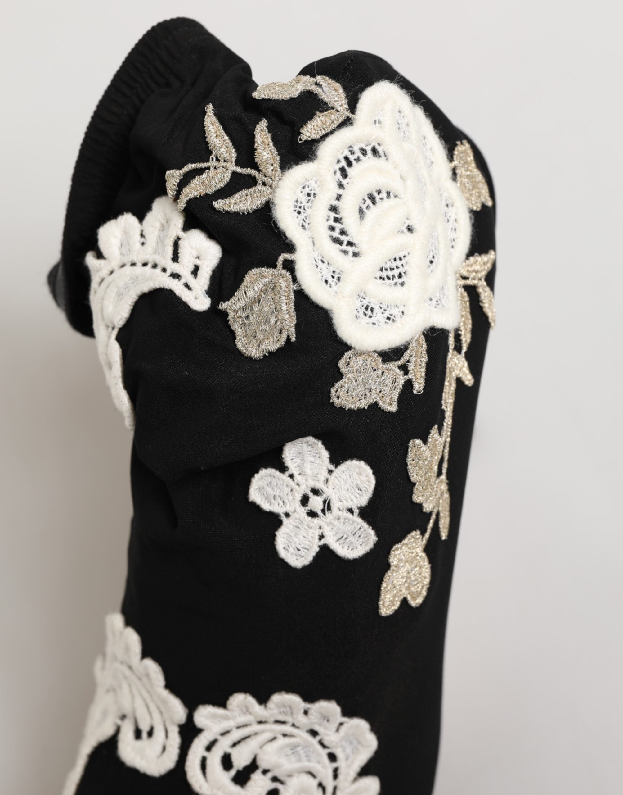 Dolce & Gabbana Botines de tacón de aguja de jersey bordado en blanco y negro